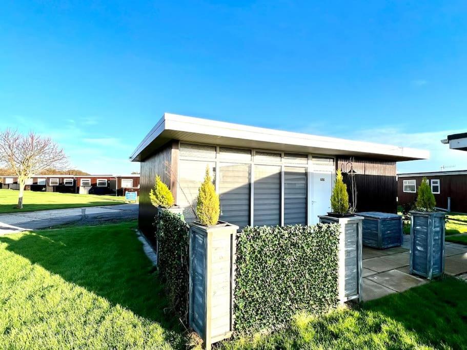 50 Toledo, Selsey Country Club Villa Exterior photo